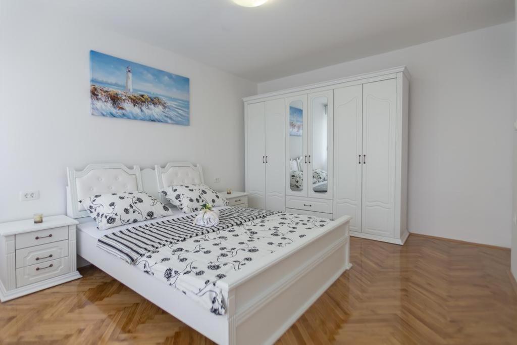 Apartment Diocletian Split Exterior photo